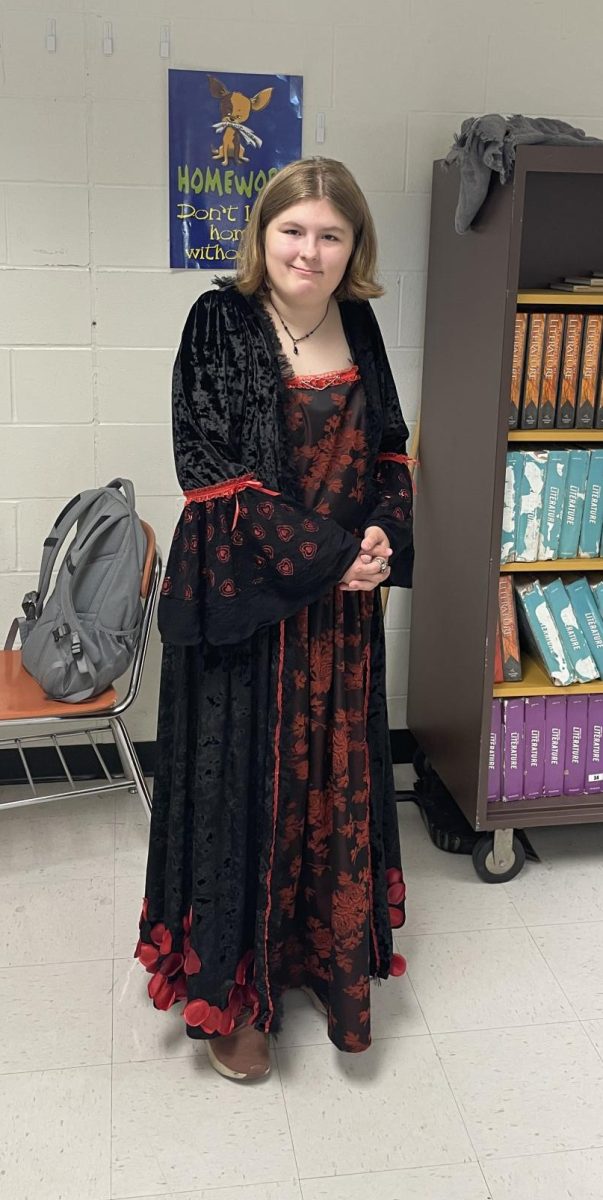 Aurora Johnson helps create Shakespearean Dress